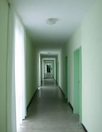 Creativity House Of Bas - Free Parking Готель