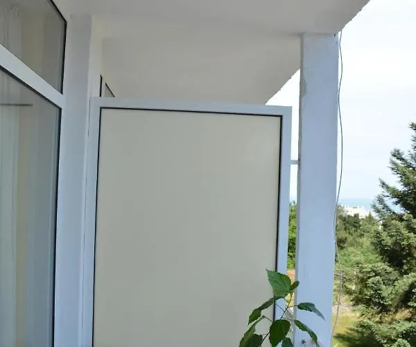 Hotel Holiday House Of Bas Varna - Free Parking *