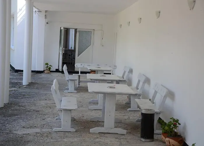 Holiday House Of Bas Varna - Free Parking Hotel