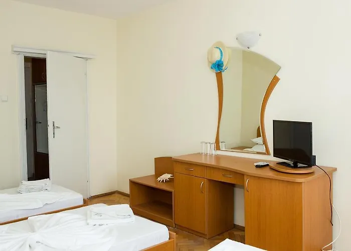 Holiday House Of Bas Varna - Free Parking Hotel Warna