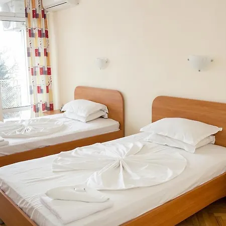 Creativity House Of Bas Varna - Free Parking Hotell *