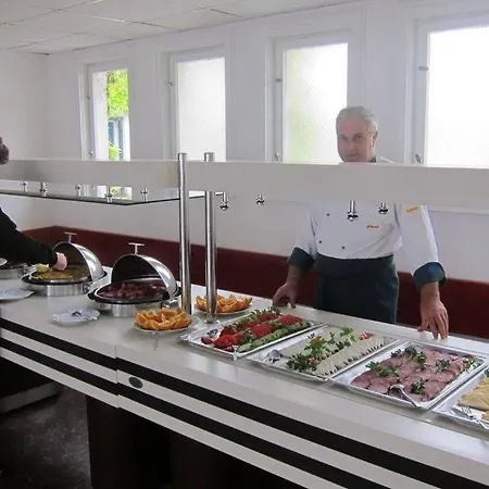 Creativity House Of Bas Varna - Free Parking Hotell *