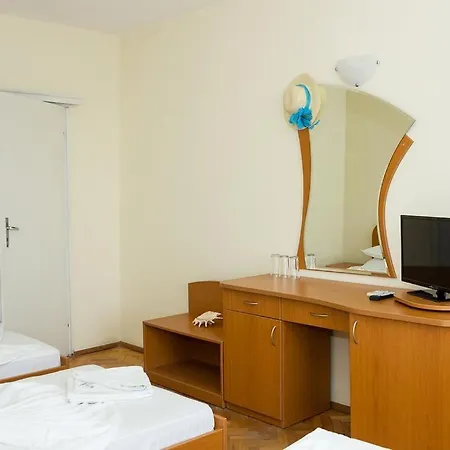 Creativity House Of Bas Varna - Free Parking Hotell Varna