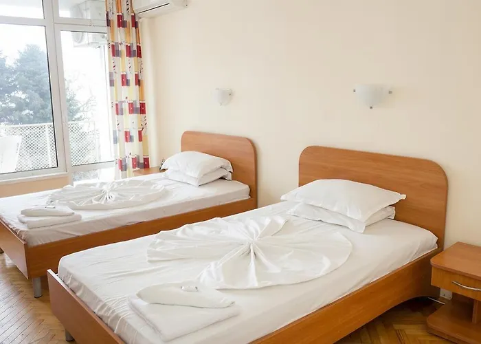Holiday House Of Bas Varna - Free Parking Hotel *