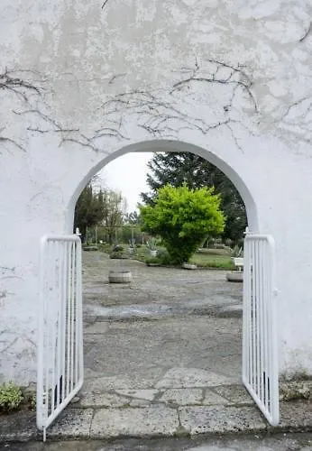 Hotel Holiday House Of Bas Varna - Free Parking