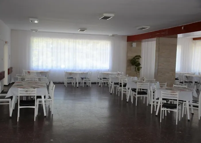 Hotel Holiday House Of Bas Varna - Free Parking