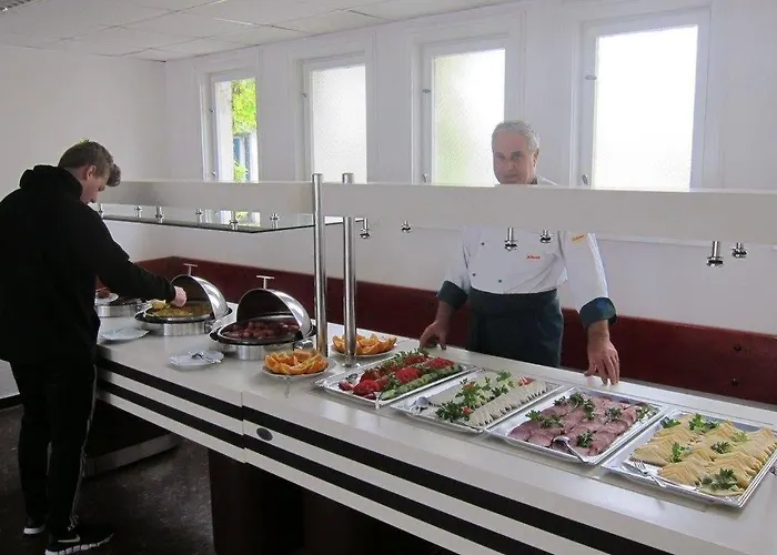 Holiday House Of Bas Varna - Free Parking Hotel *